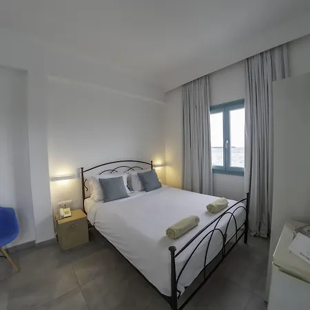 Amaryllis Хриси-Акти