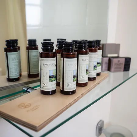 Отель Amaryllis