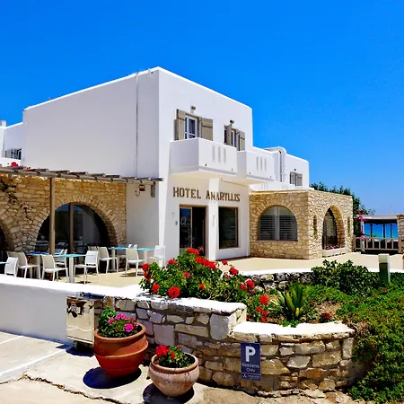 Amaryllis Chrisi Akti (Paros)