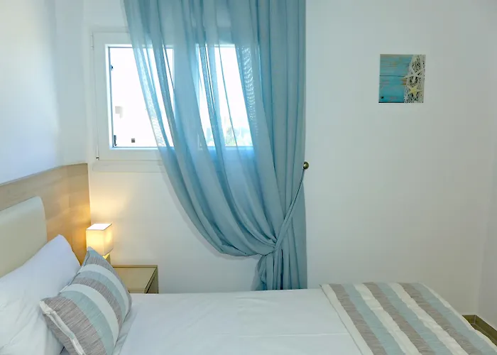 Amaryllis Beach 3* Chrisi Akti (Paros)