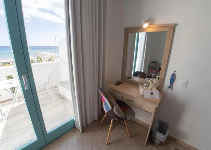 Amaryllis Beach Chrisi Akti (Paros)