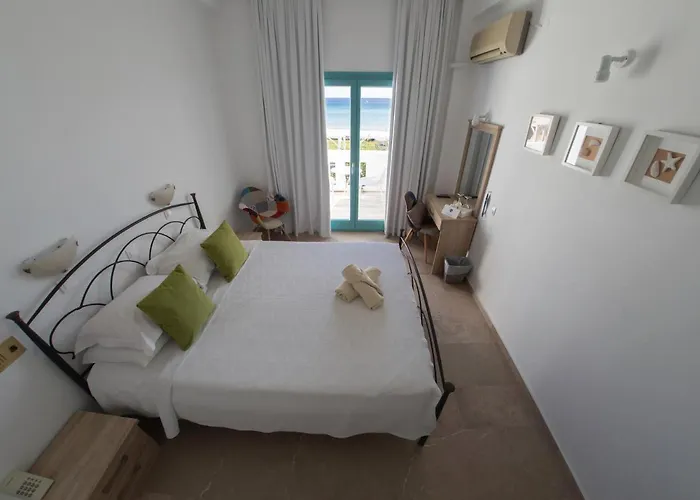 Amaryllis Beach Chrisi Akti (Paros)