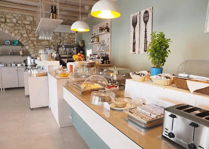 Amaryllis Beach Hotel